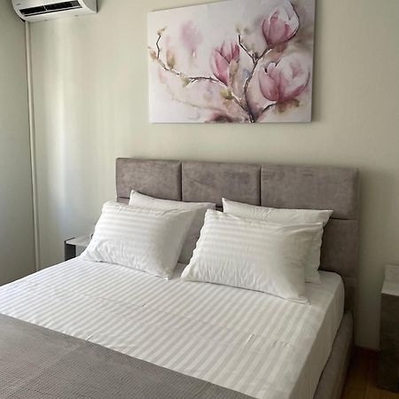 Spacious Apartment Near Panormou Metro Atina Dış mekan fotoğraf