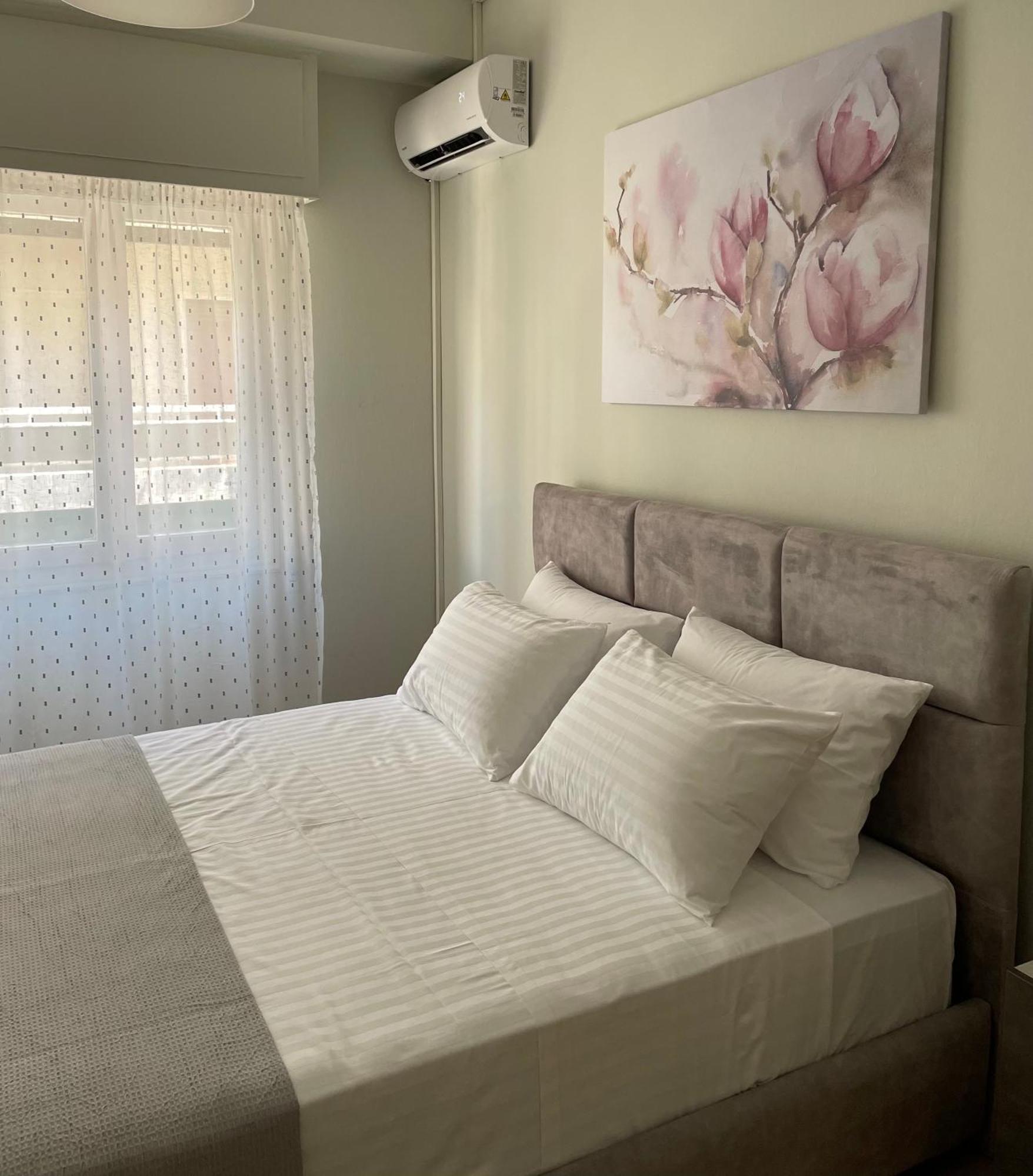 Spacious Apartment Near Panormou Metro Atina Dış mekan fotoğraf
